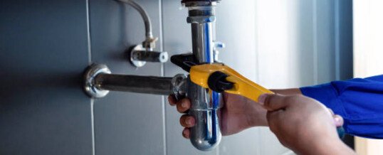 The Benefits of Hiring a Professional Plumber for Pipe Repairs